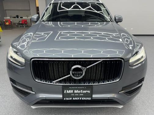 2017 Volvo XC90 T6 Momentum