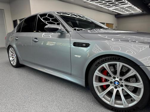2006 BMW M5 Base