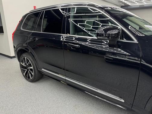 2023 Volvo XC90 B6 Plus 7-Seater