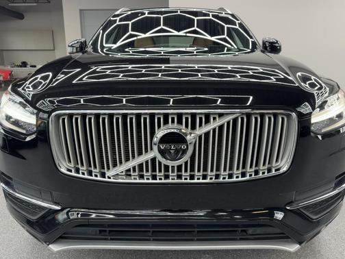 2018 Volvo XC90 T6 Inscription