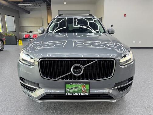 2017 Volvo XC90 T6 Momentum