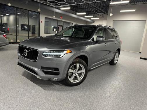 2017 Volvo XC90 T5 Momentum