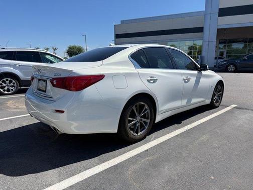 2015 INFINITI Q50 Base