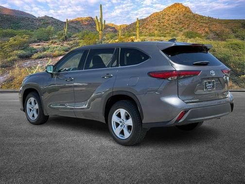 2021 Toyota Highlander LE
