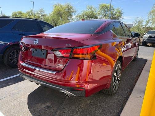 2022 Nissan Altima 2.5 SR