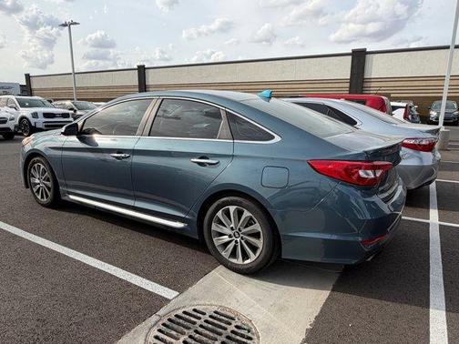 Nouveau Blue 2016 Hyundai SONATA Sport