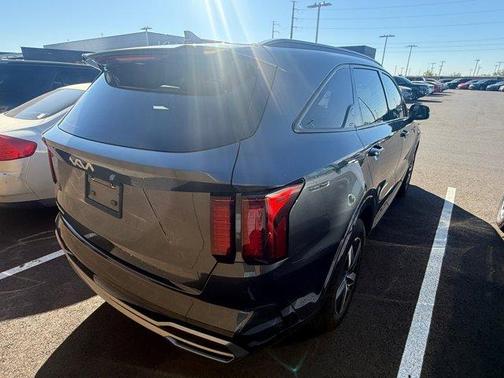 2023 Kia Sorento S