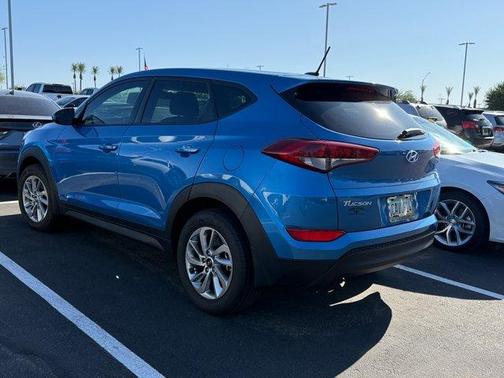 2017 Hyundai TUCSON SE