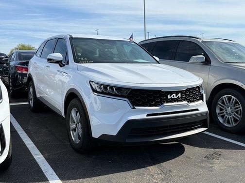 2023 Kia Sorento LX