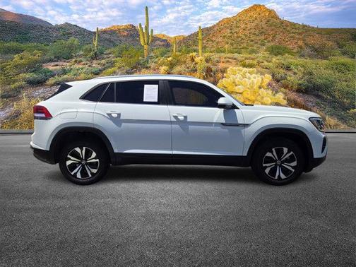 2024 Volkswagen Atlas Cross Sport 2.0T SE