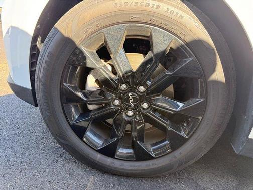 2022 Kia Carnival SX