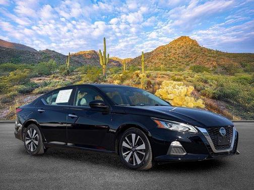 Super Black 2021 Nissan Altima 2.5 SV
