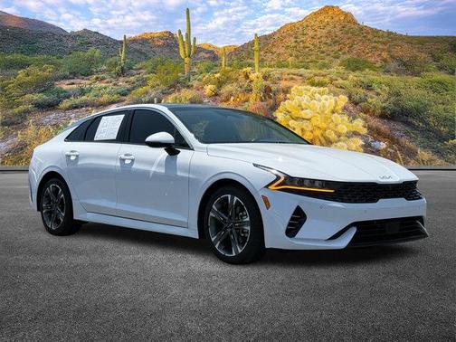 2022 Kia K5 EX