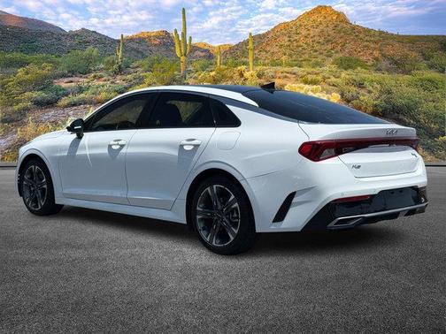 2022 Kia K5 EX