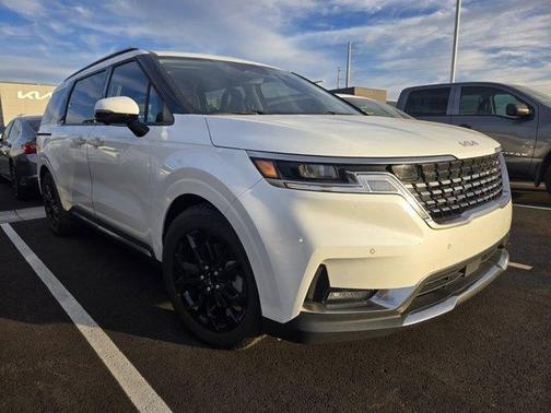 2024 Kia Carnival SX