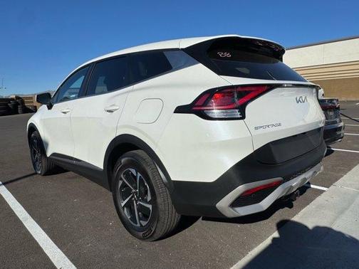 2023 Kia Sportage Hybrid LX