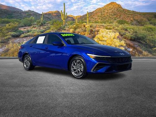 2024 Hyundai ELANTRA SEL