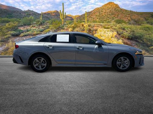 2022 Kia K5 LXS