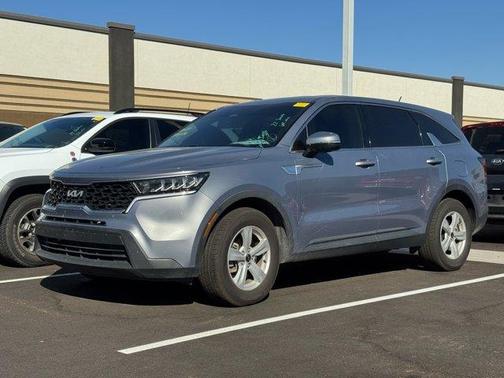 2022 Kia Sorento LX