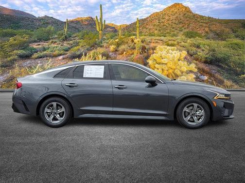 2022 Kia K5 LXS