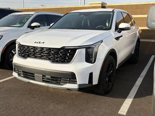 Glacial White Pearl 2025 Kia Sorento LX