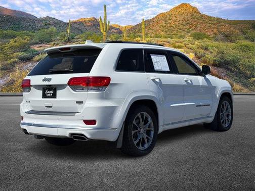 2020 Jeep Grand Cherokee Summit