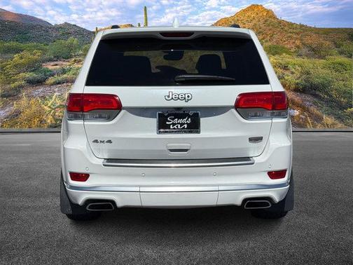 2020 Jeep Grand Cherokee Summit