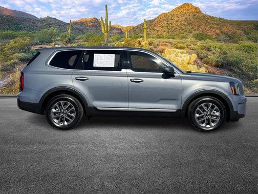 2023 Kia Telluride LX