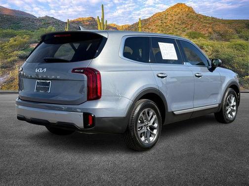 2023 Kia Telluride LX