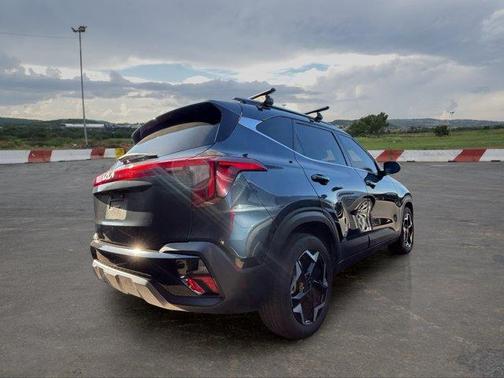 Gravity Gray 2024 Kia Seltos EX