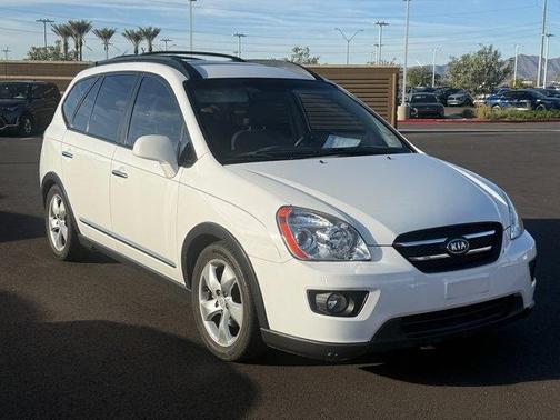 2008 Kia Rondo 