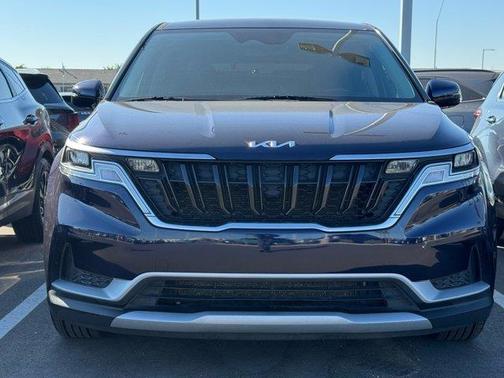 2023 Kia Carnival LX