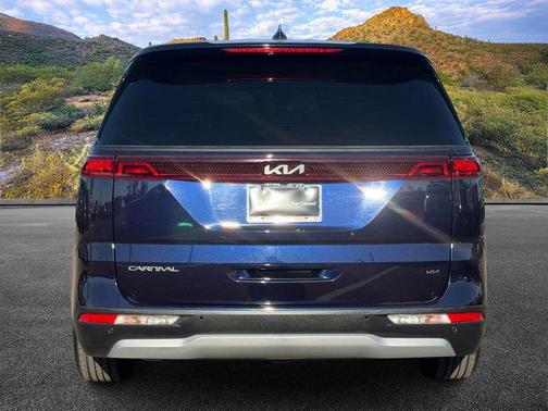 2023 Kia Carnival LX