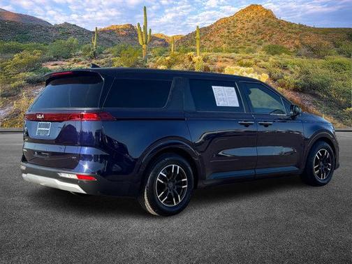 2023 Kia Carnival LX