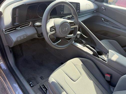 Metal 2022 Hyundai ELANTRA SEL