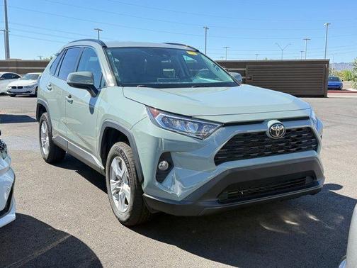 2021 Toyota RAV4 XLE
