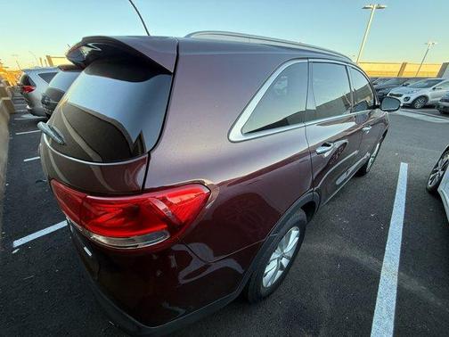 2017 Kia Sorento LX