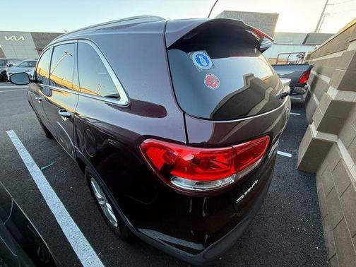 2017 Kia Sorento LX