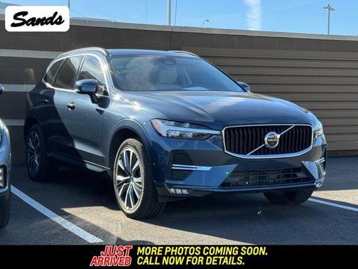 2022 Volvo XC60 B5 Momentum