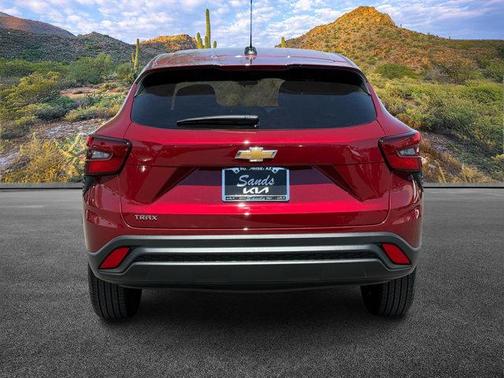 2025 Chevrolet Trax LS