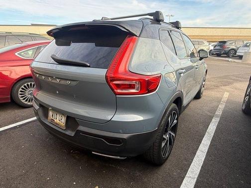 2020 Volvo XC40 T5 R-Design