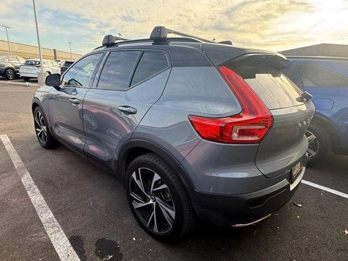 2020 Volvo XC40 T5 R-Design