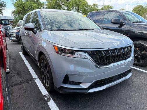 2022 Kia Carnival EX
