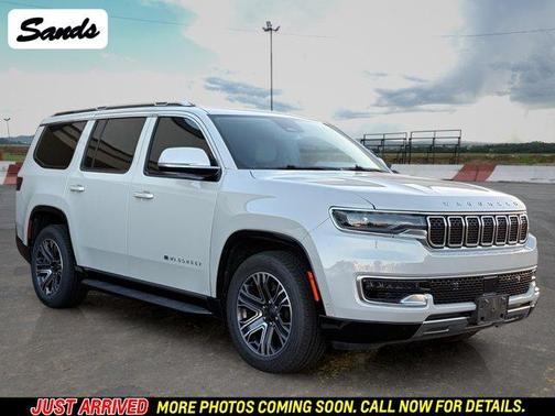 Luxury White Pearlcoat 2022 Jeep Wagoneer Series III