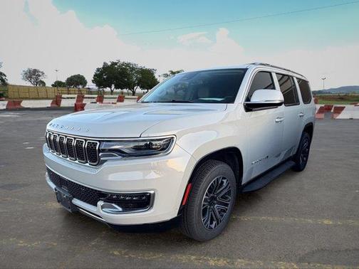Luxury White Pearlcoat 2022 Jeep Wagoneer Series III