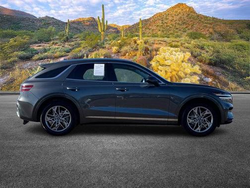 2024 Genesis GV70 2.5T