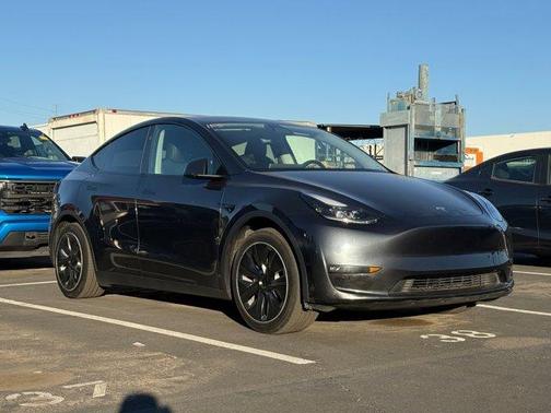 2024 Tesla Model Y Long Range