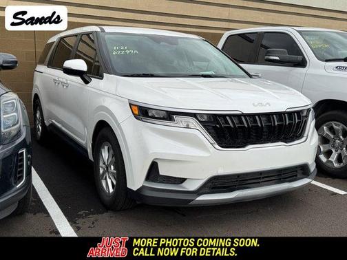 2024 Kia Carnival LX