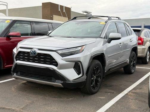 2022 Toyota RAV4 Hybrid SE