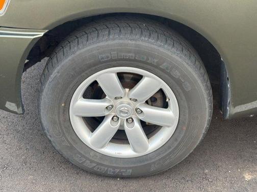 2005 Nissan Titan XE Crew Cab